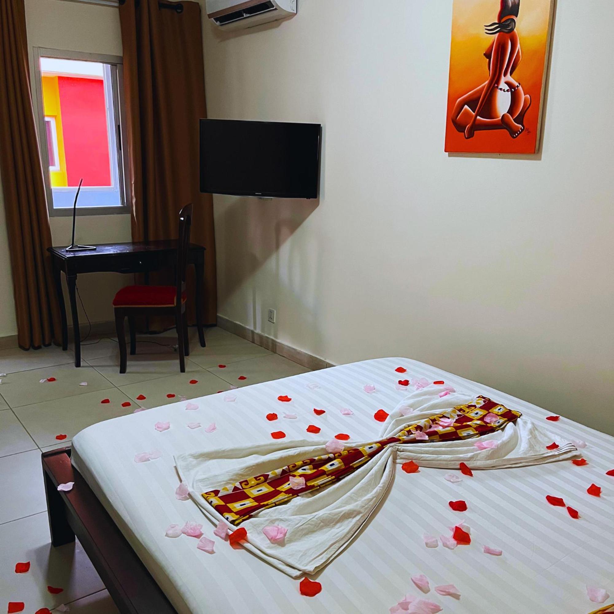 אבידג'אן Cypa Hotel מראה חיצוני תמונה