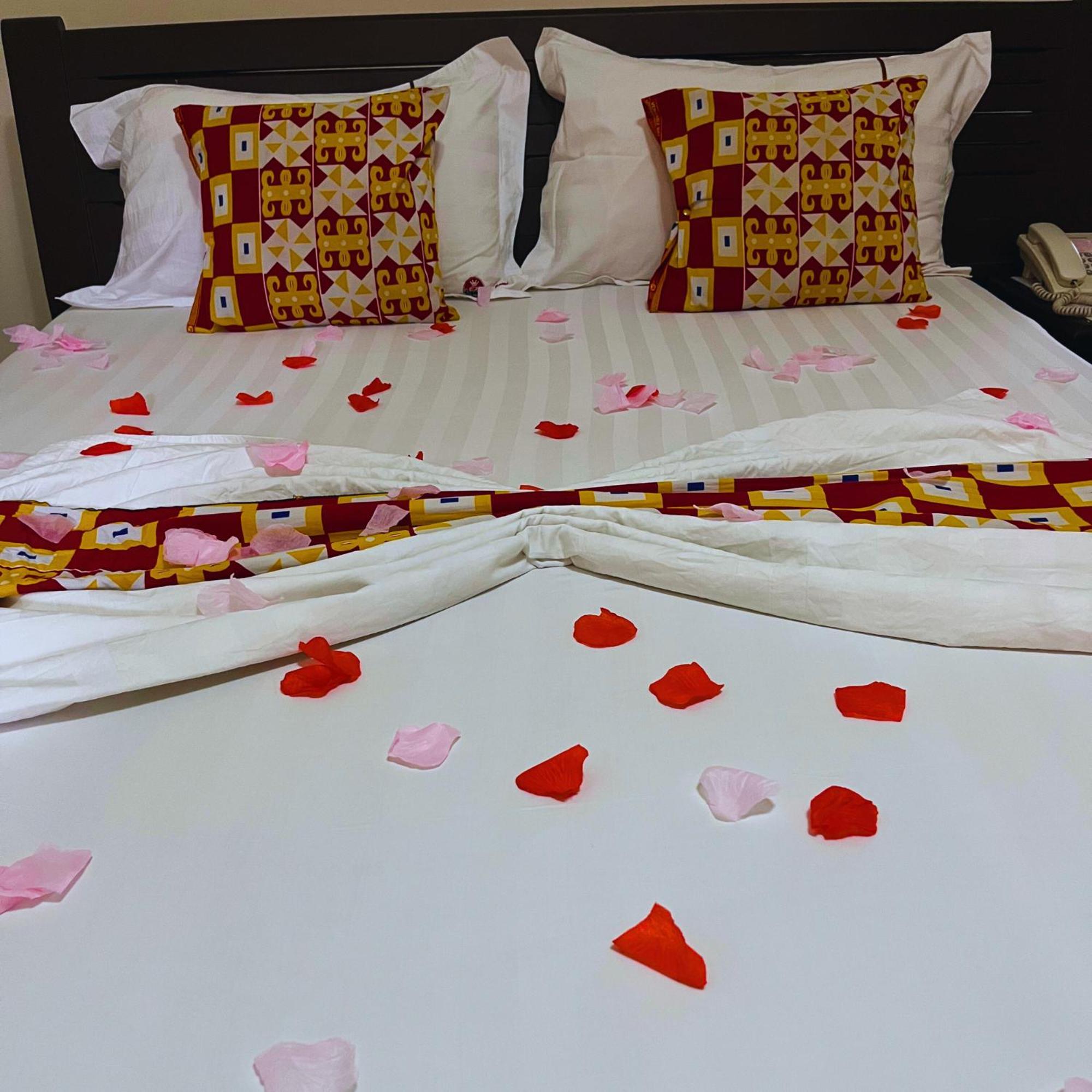 אבידג'אן Cypa Hotel מראה חיצוני תמונה
