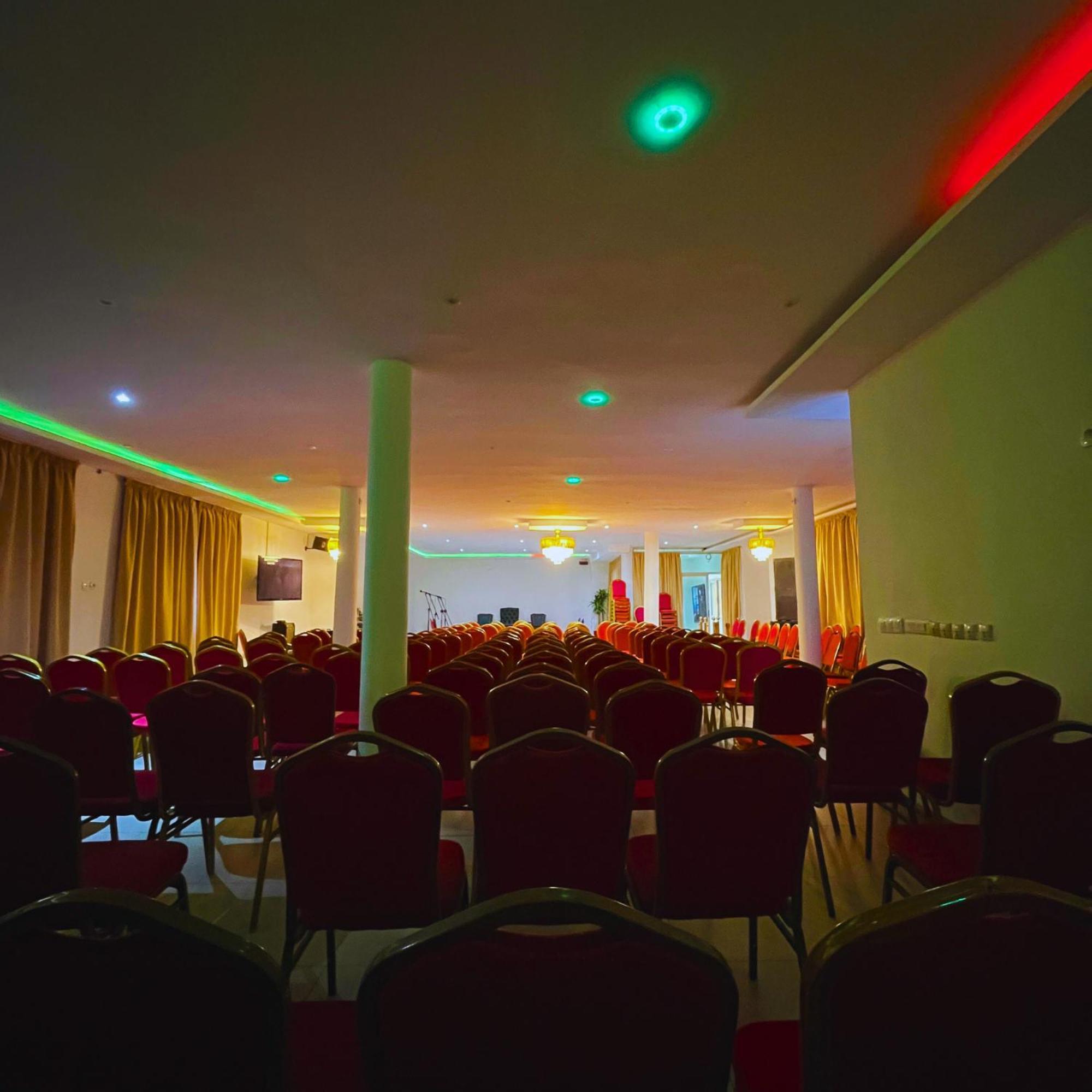 אבידג'אן Cypa Hotel מראה חיצוני תמונה